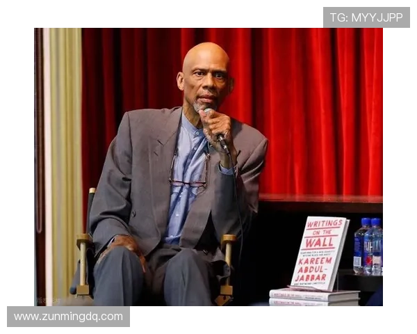 斯宾塞海伍德回顾历史五大篮球巨星贾巴尔乔丹詹姆斯魔术师科比的辉煌成就