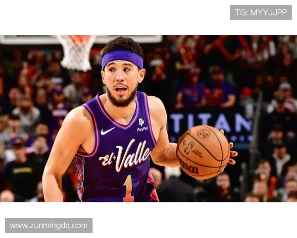 布克职业生涯得分突破17000分创21世纪第八快里程碑